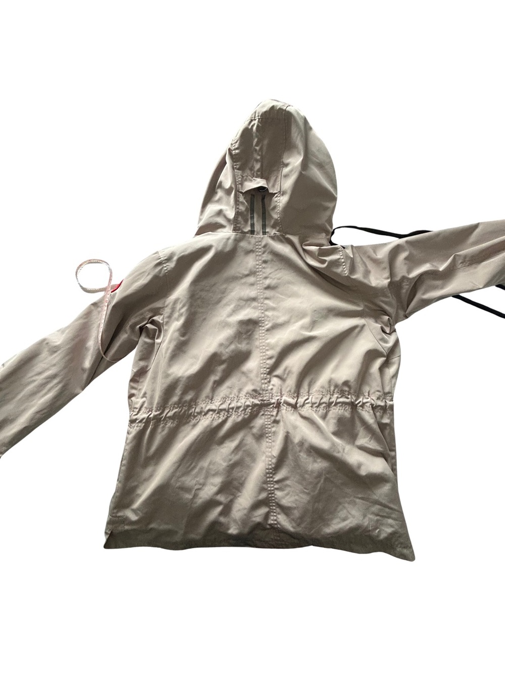 Canada Goose White Care Label with Red Tab Accents with small marks on sleeve. - Picture 6 of 7